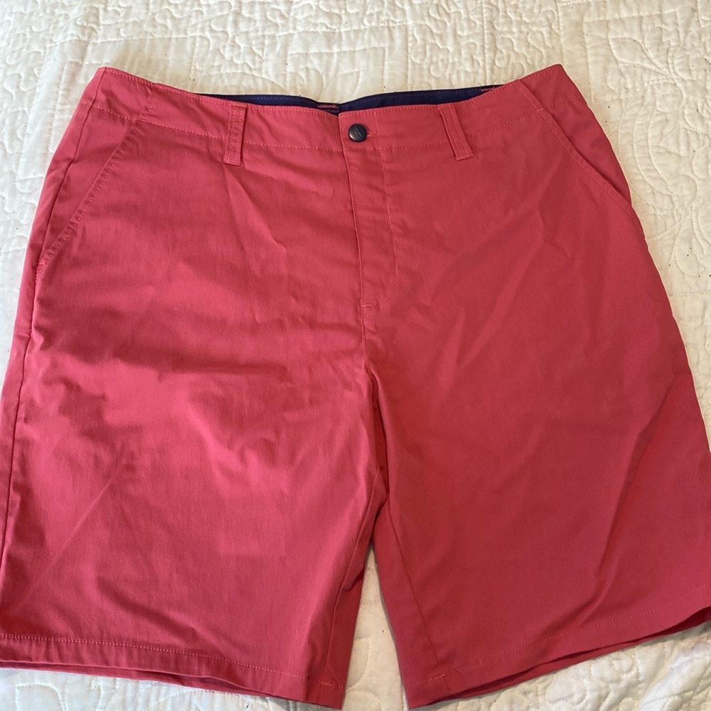 Men’s sz 36 Johnnie-o prep-formance shorts